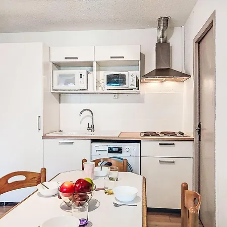 Les Pins-14 By Interhome
